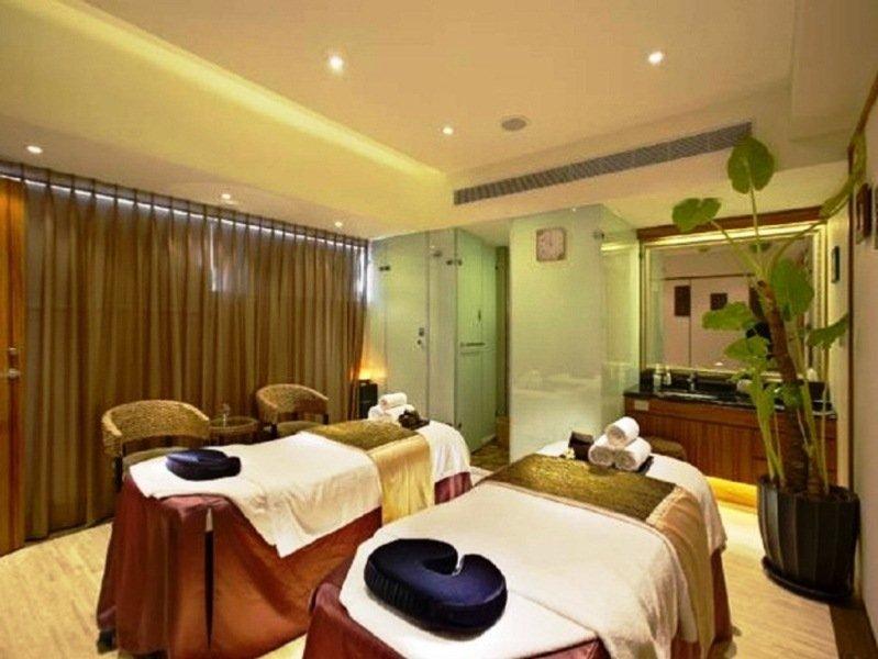 Taipei Garden Hotel - Ximending Exteriör bild A spa in India
